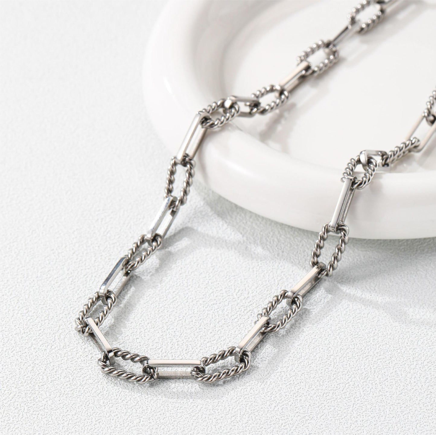 Planderful Jewelry Stainless Steel Necklace For Men And Women Unisex Modern Luxe Chain