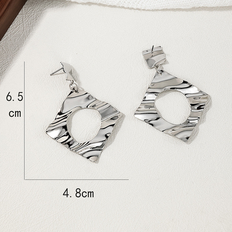 Chic Geometric Pleated Earrings with a Metallic Twist