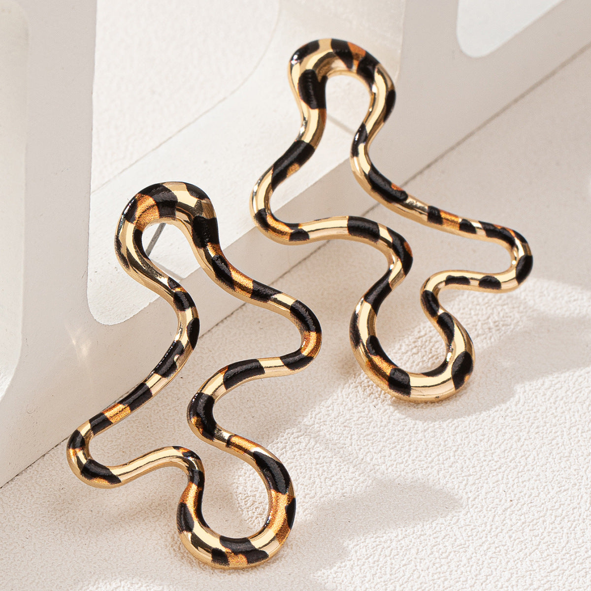 Planderful Vienna Verve Earrings – Unique Irregular Leopard Print Design