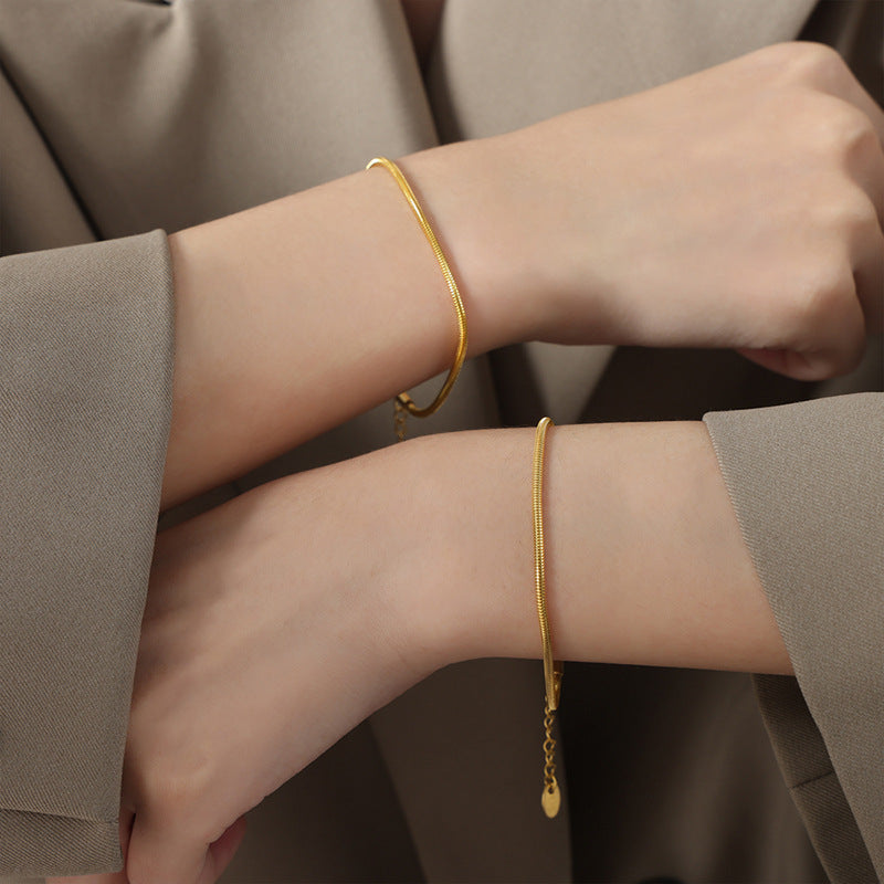 Planderful Everyday Genie Gold Plated Bracelet Unisex Color