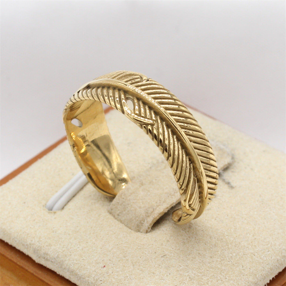 Planderful Everyday Genie – European and American Personalized Retro Feather Men's Titanium Steel Ring