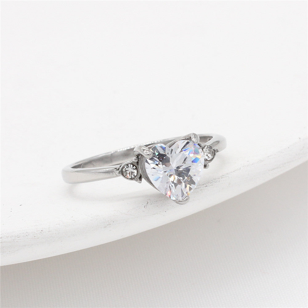 Chic European and American Women's Wedding Zircon Rings in Titanium Steel