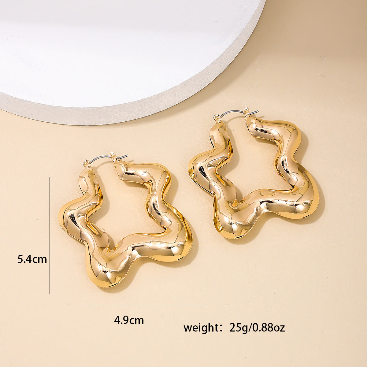 Retro Exaggerated Hollow Star Earrings - Sweet and Cool Design Jewelry