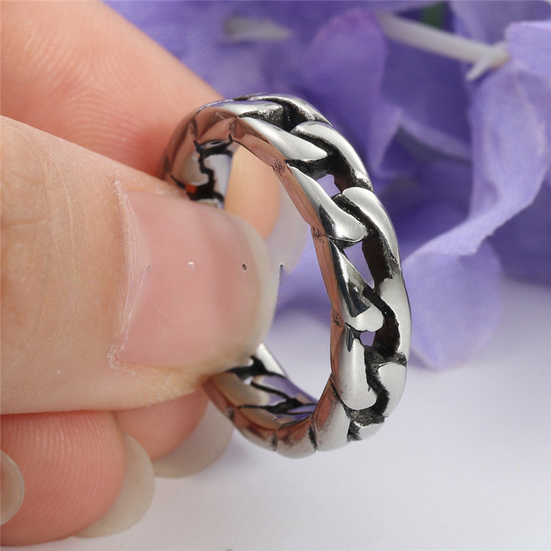 Titanium Steel Retro Locomotive Chain Ring for Trendy Men and Women - Hollow Design Stainless Steel Accessory