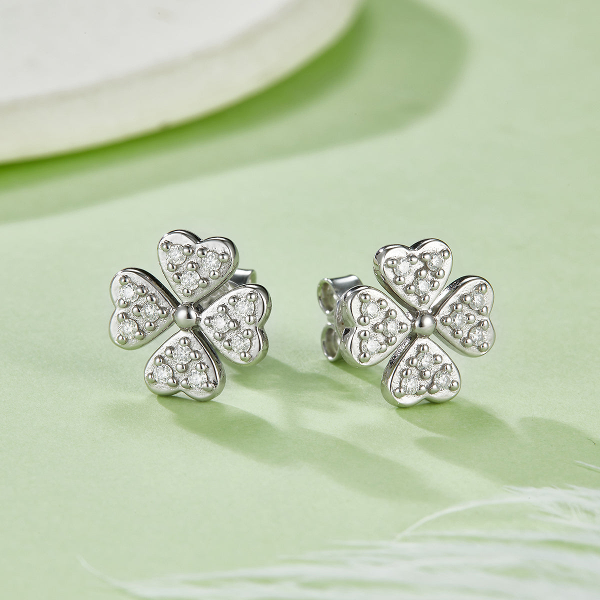 S925 Silver Plated Platinum Moissanite Clover Pendant Necklace and Stud Earring Set