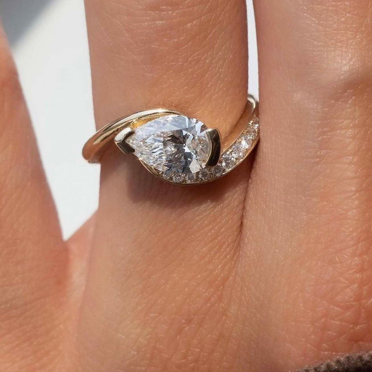 S925 Silver Plated 18K Gold Ring with 1.5 Carat Moissanite