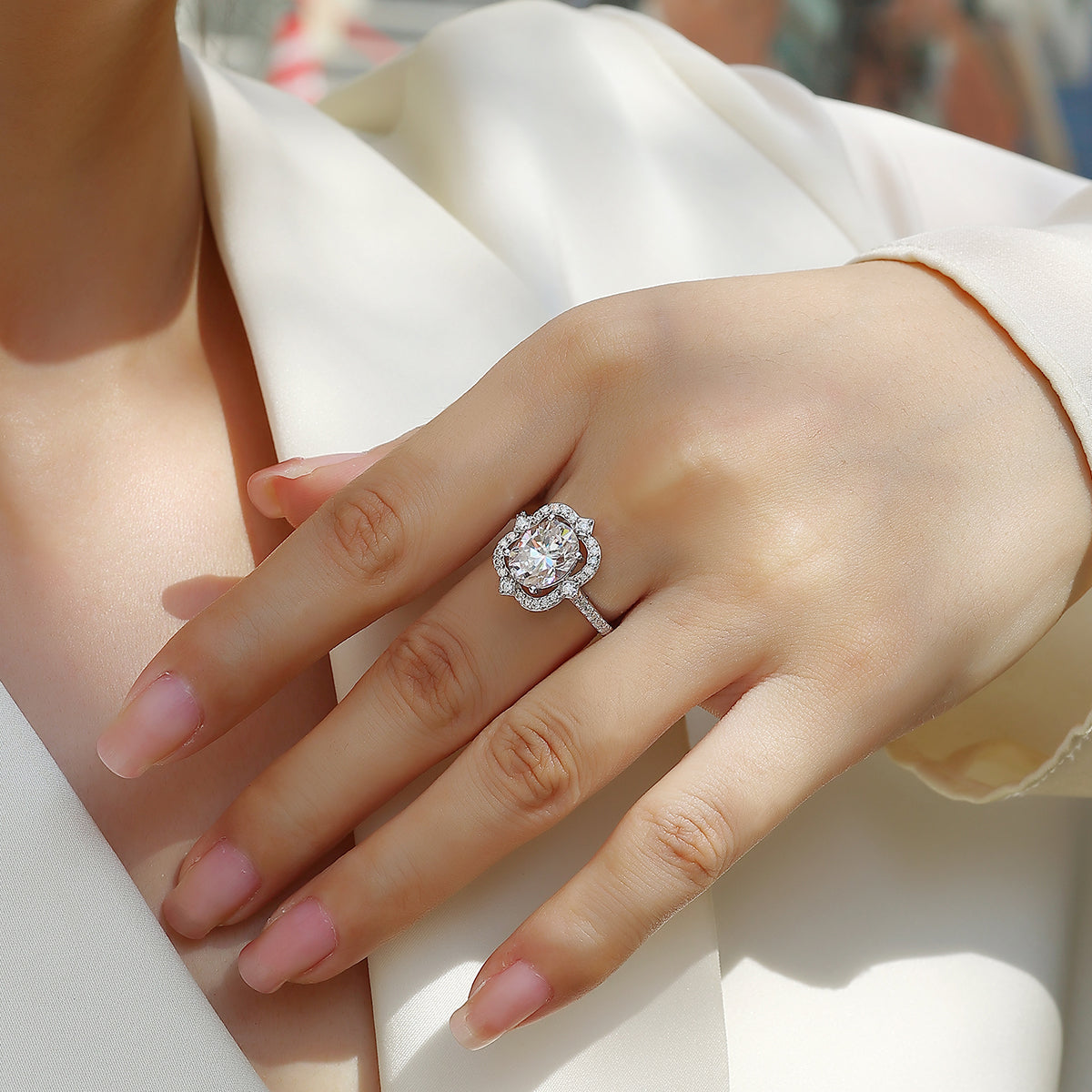 S925 Silver Plated 18K Platinum Women's Halo Ring Moissanite