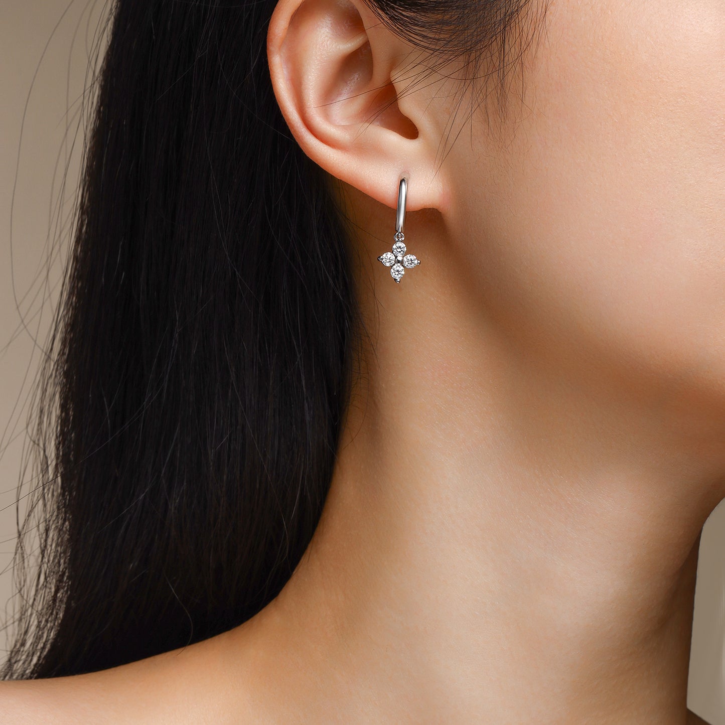 Flower Pendant with 0.8 Carat Moissanite S925 Silver Plated Earrings