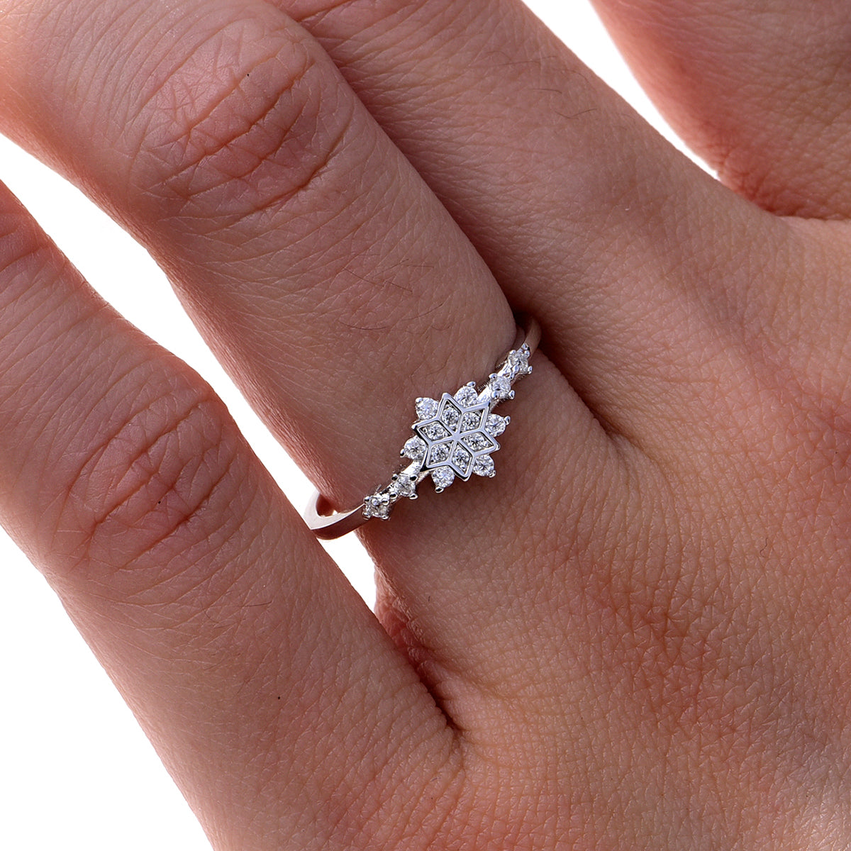 Planderful Moissanite Snowflake Ring for Women Sterling Silver Plated Platinum Finish Sparkling Brilliance