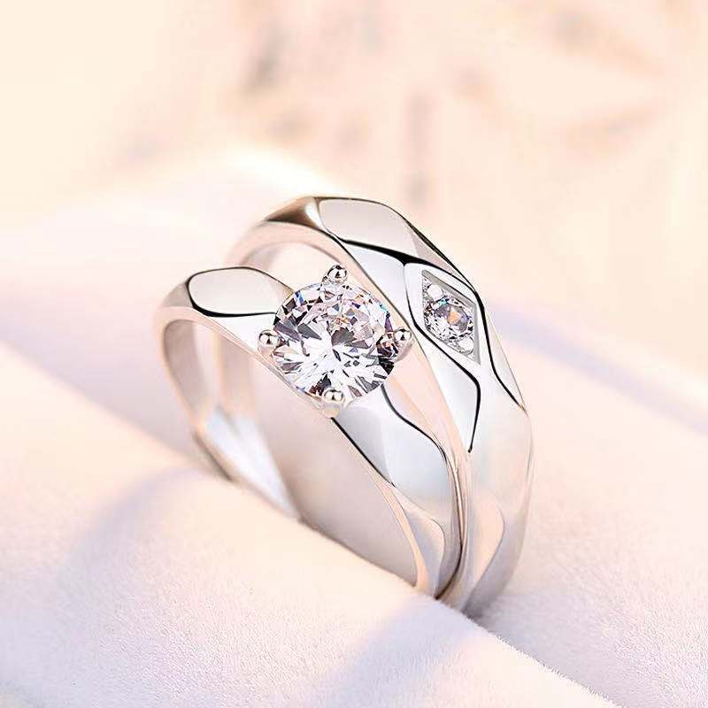 Rhombus Pattern with Zircon Silver Couple Ring