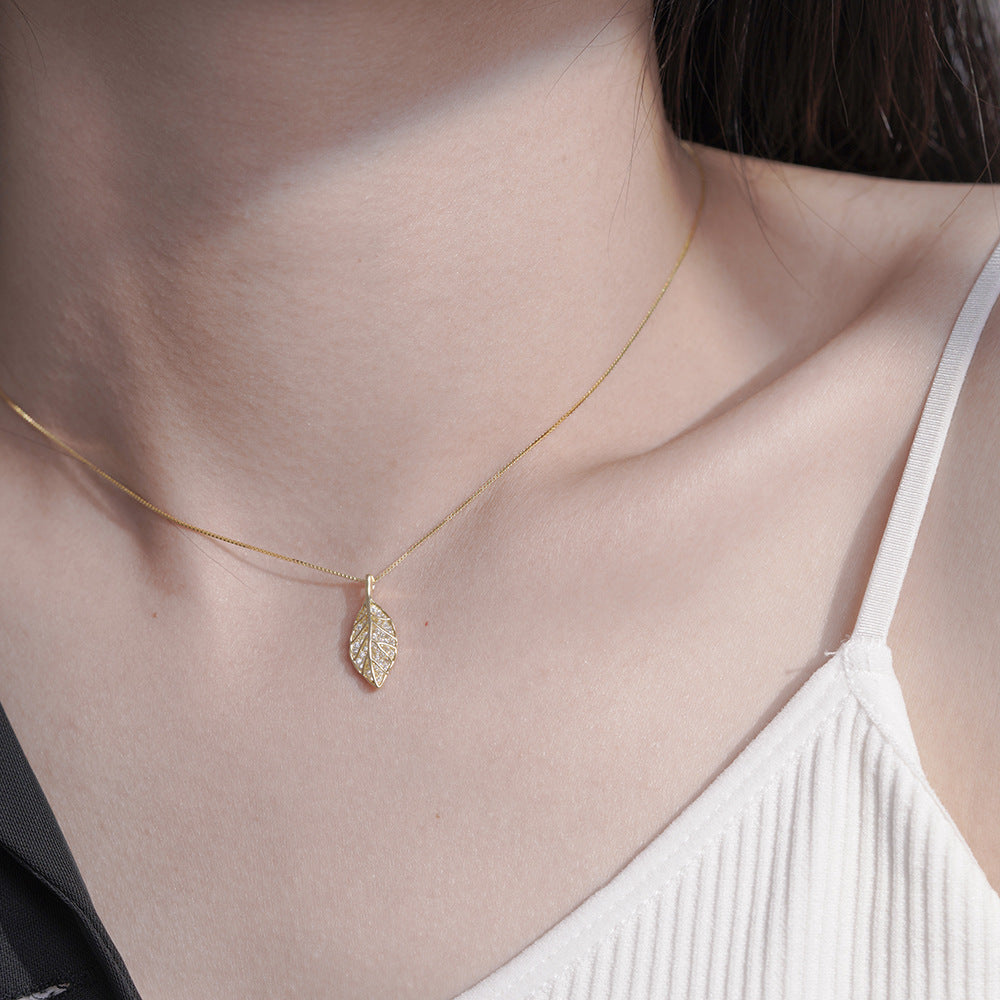 (Two Colours) White Zircon Leaf Solitaire Pendants 925 Silver Collarbone Necklace for Women