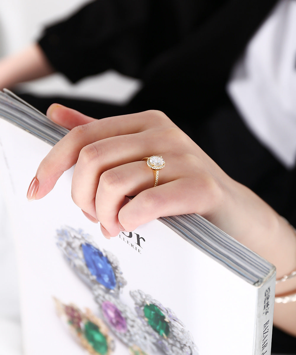 White Zircon Mobius Ring Pendant Silver Necklace for Women