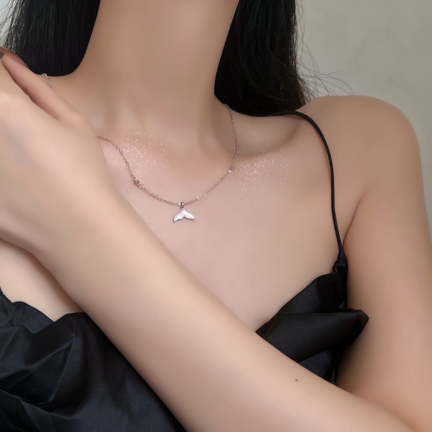 Mother of Pearl Mermaid Tail Pendant Silver Necklace for Women