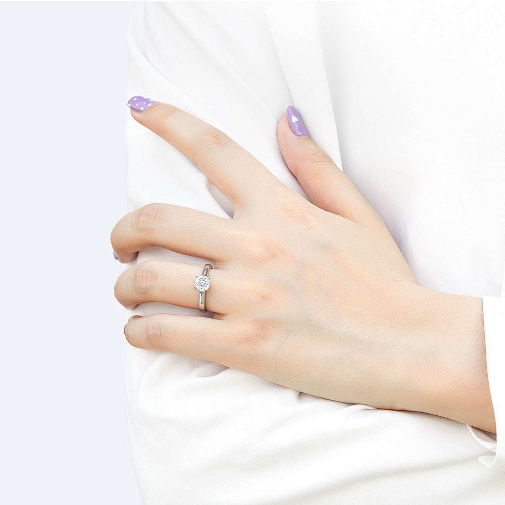 Four Prongs Round Zircon Solitaire Silver Ring for Women