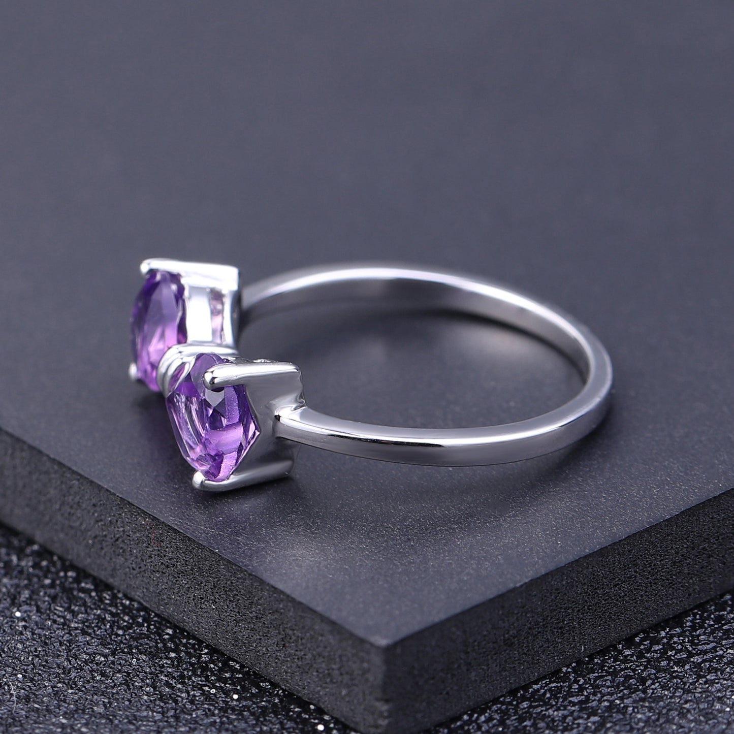 European Vintage Design Inlaid Natural Amethyst Love Bowknot Silver Ring for Women