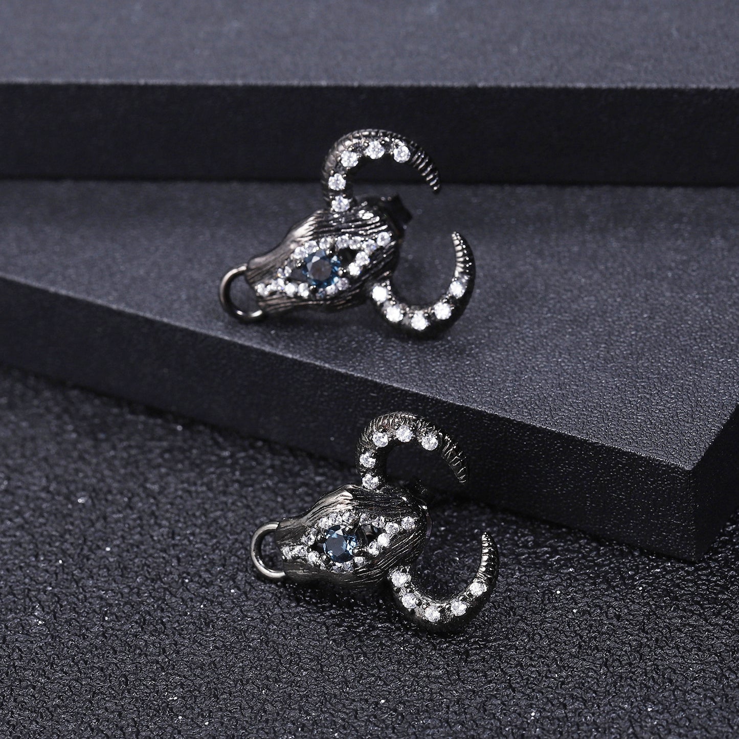 Dark Vintage Style Inlaid Colourful Gemstones Bull Head Silver Studs for Women