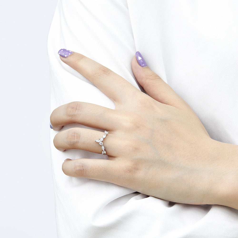 Marquise and Round Zircon V-shaped Silver Ring for Women