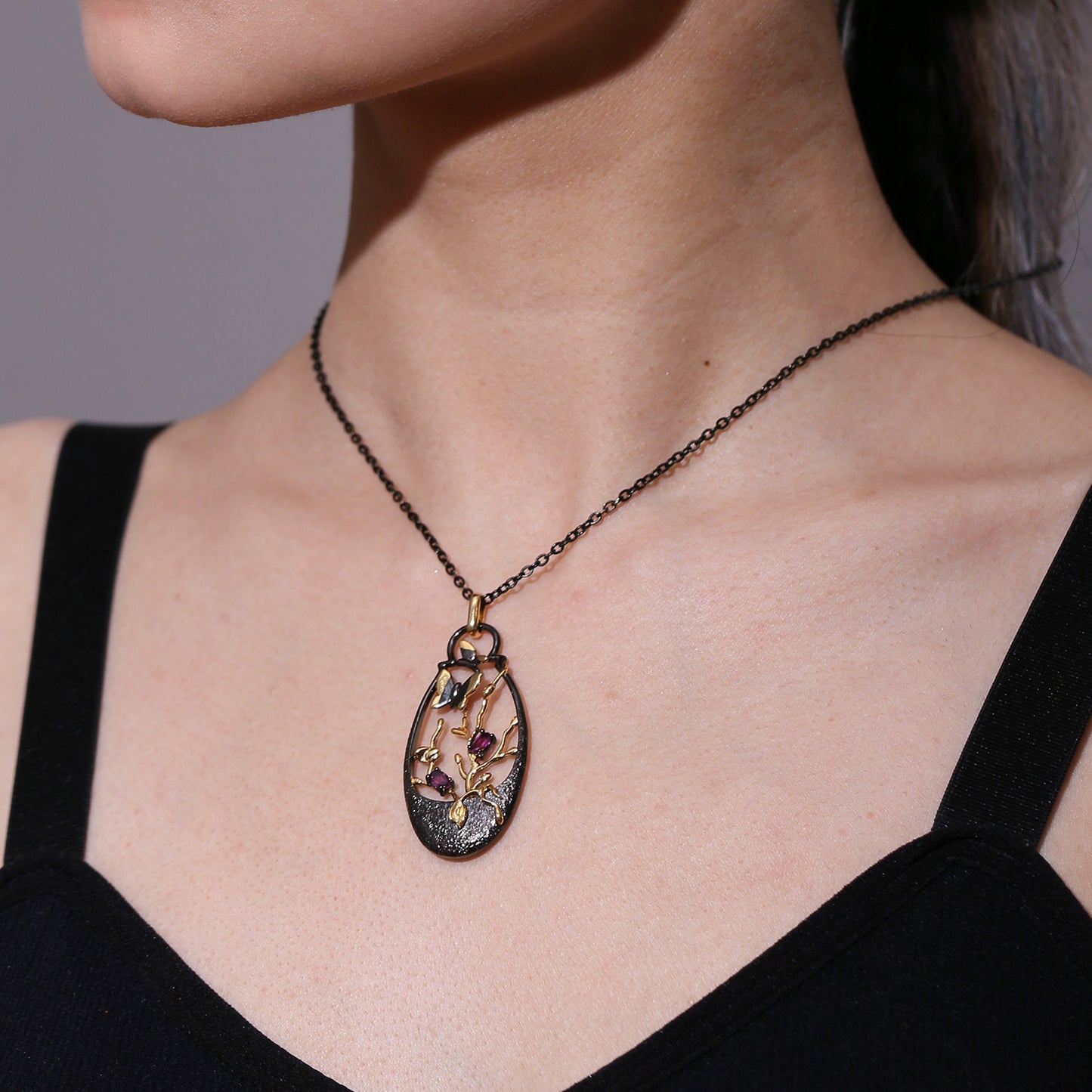 Light and Luxury Design Natural Rose Garnet Butterfly and Flower Pendant Silver Necklace for Women