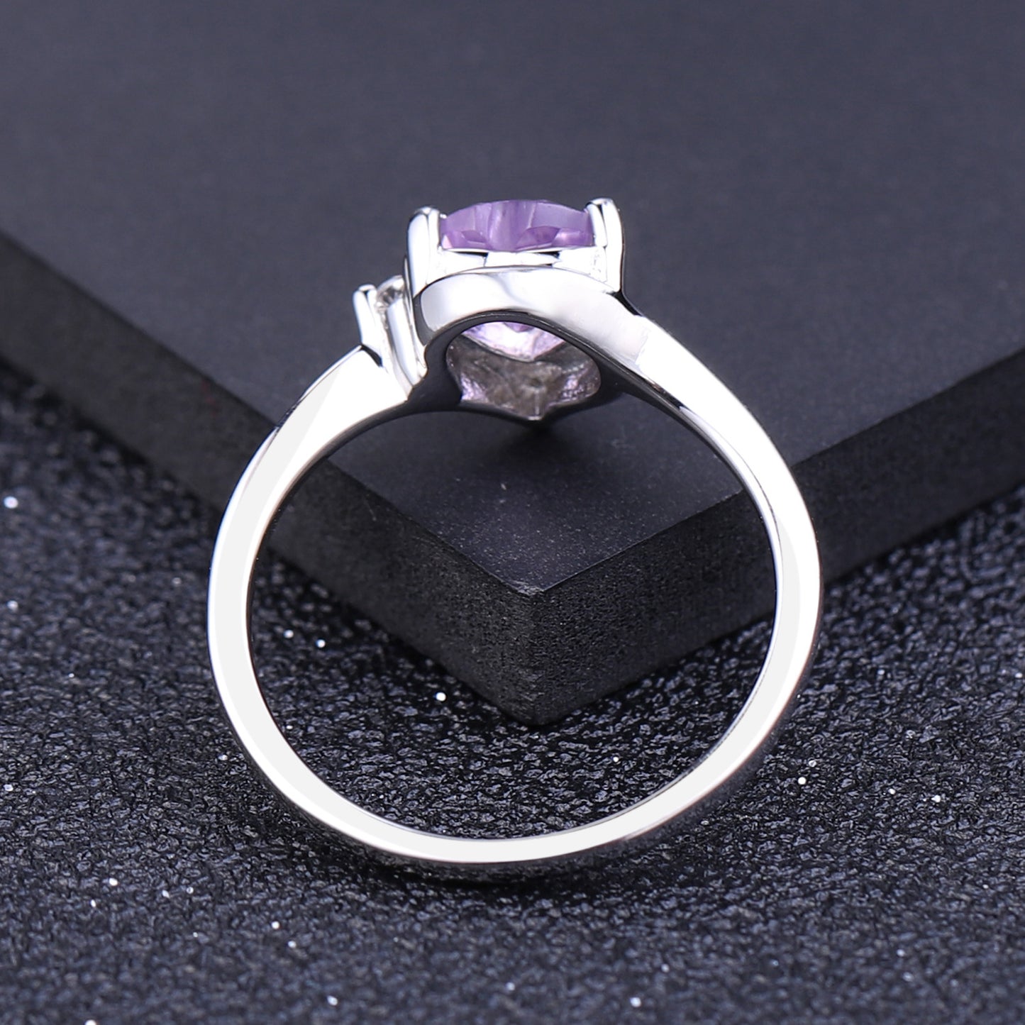Fashion Design Inlaid Natural Amethyst Love Silver Ring for Women