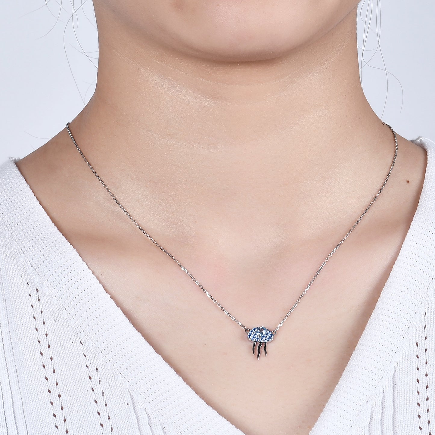 Fashion Style Inlaid with Natural Topaz Jellyfish Pendant Silver Necklace for Women