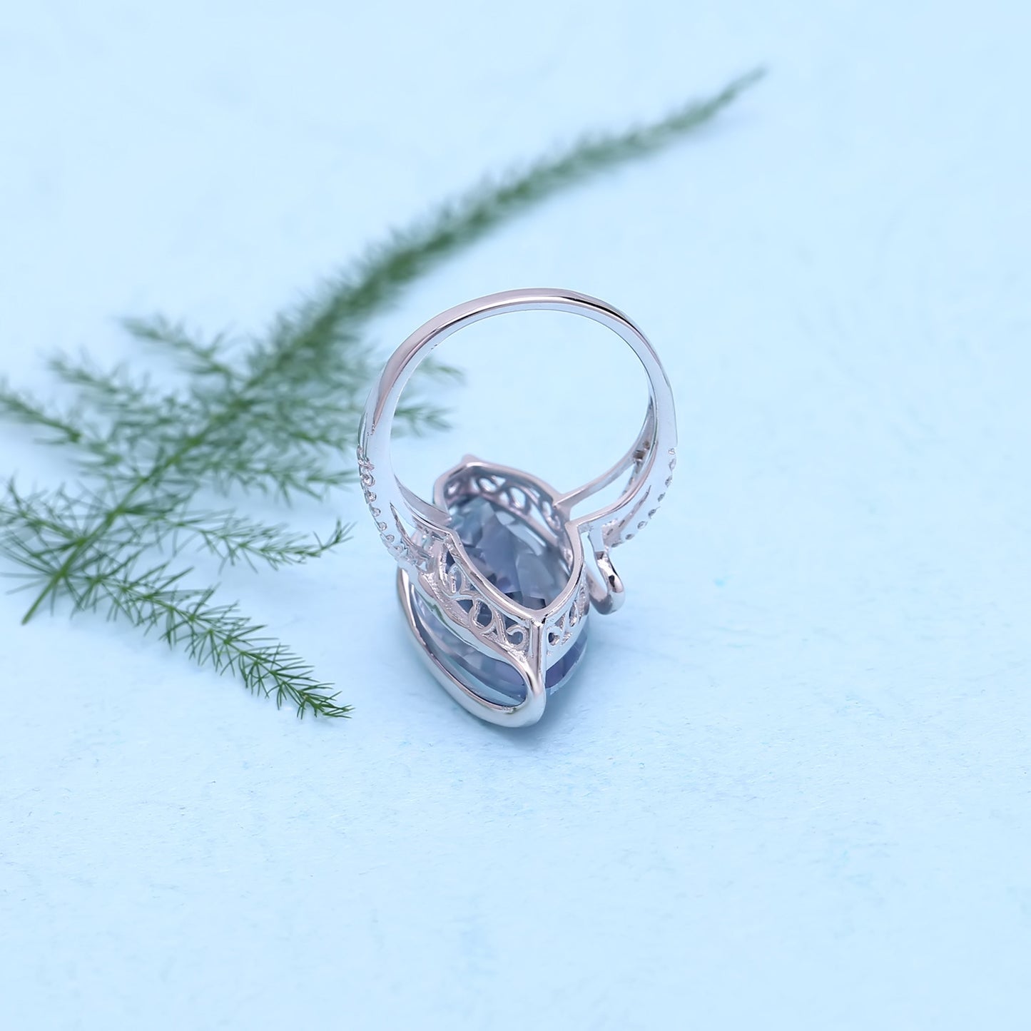 Luxurious High-grade Design Inlaid Crystal Marquise Silver Ring for Women