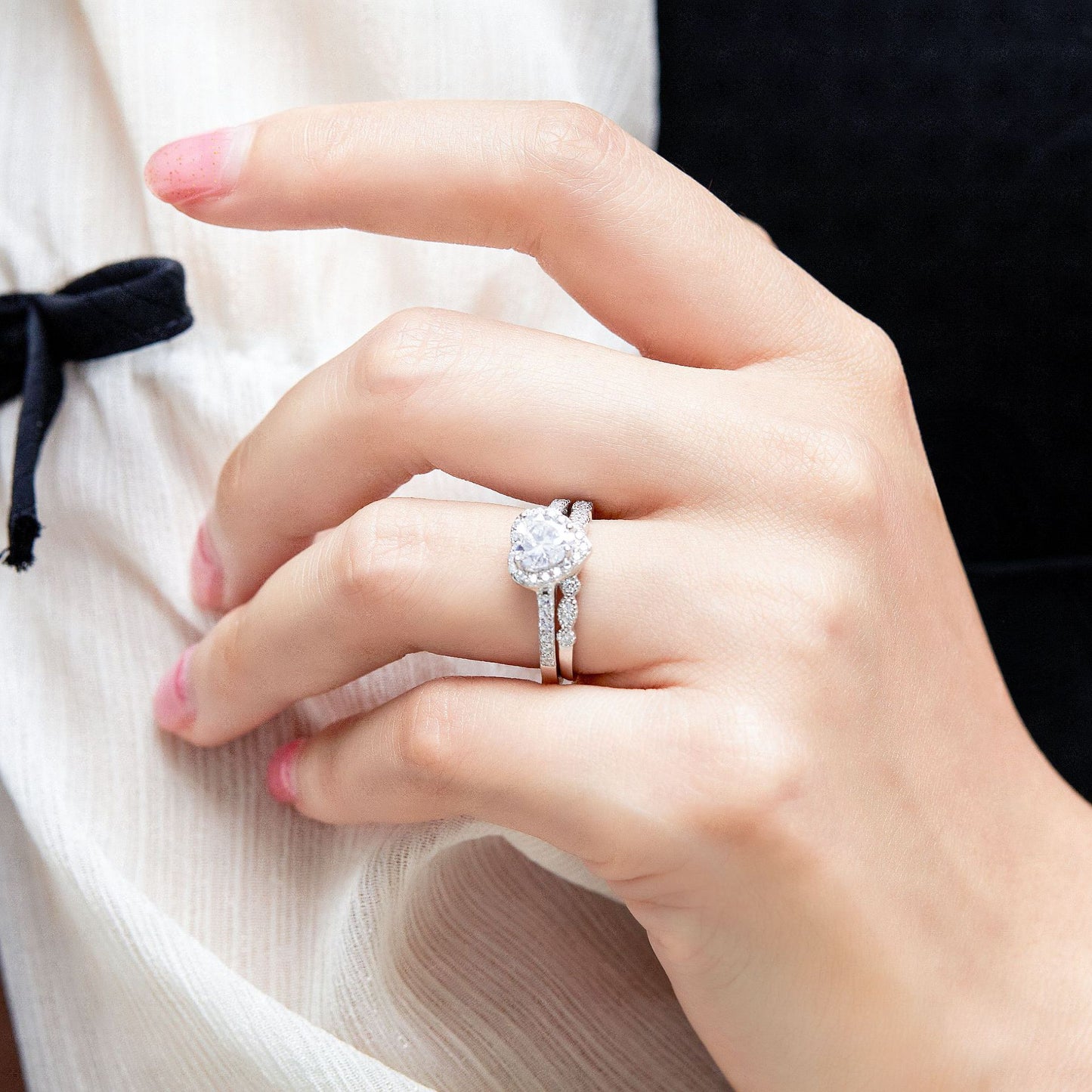 Heart-shaped Zircon Soleste Halo with Beading Silver Ring Set for Women