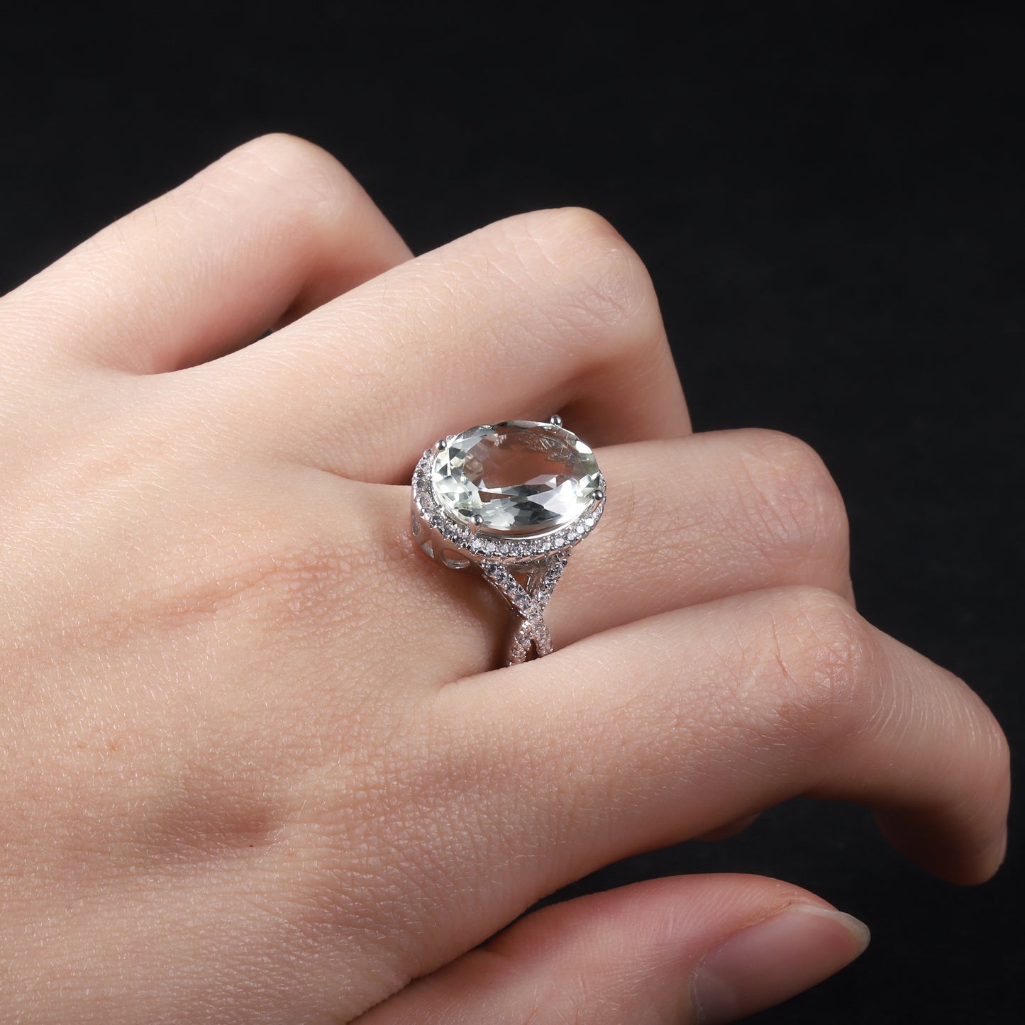 10*14mm Natural Oval Green Crystal Soleste Halo Luxury Sterling Silver Ring