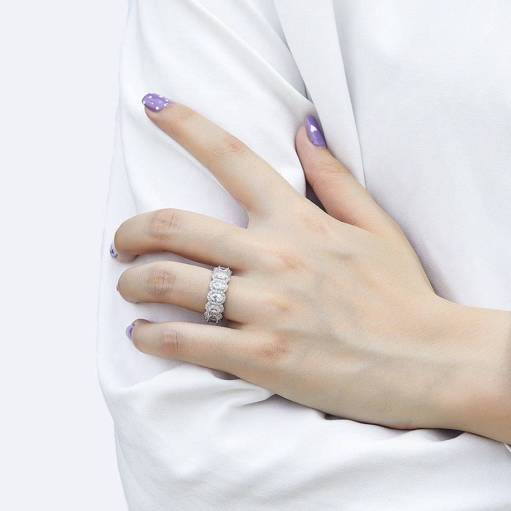 Exaggerated Oval Zircon Beading Silver Ring for Women