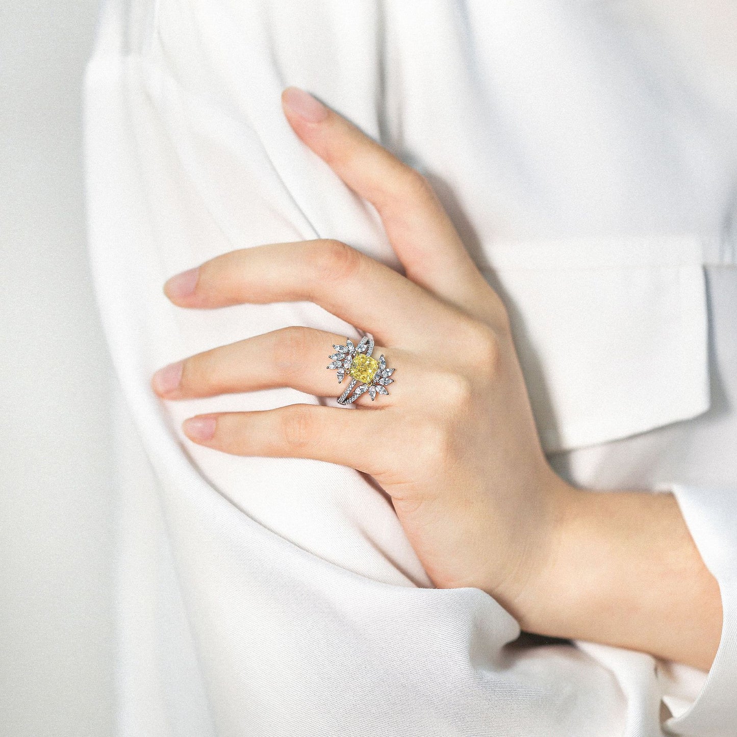 (2.0CT) Ice Cut Cushion Yellow Zircon with Marquise Zircon Silver Ring for Women