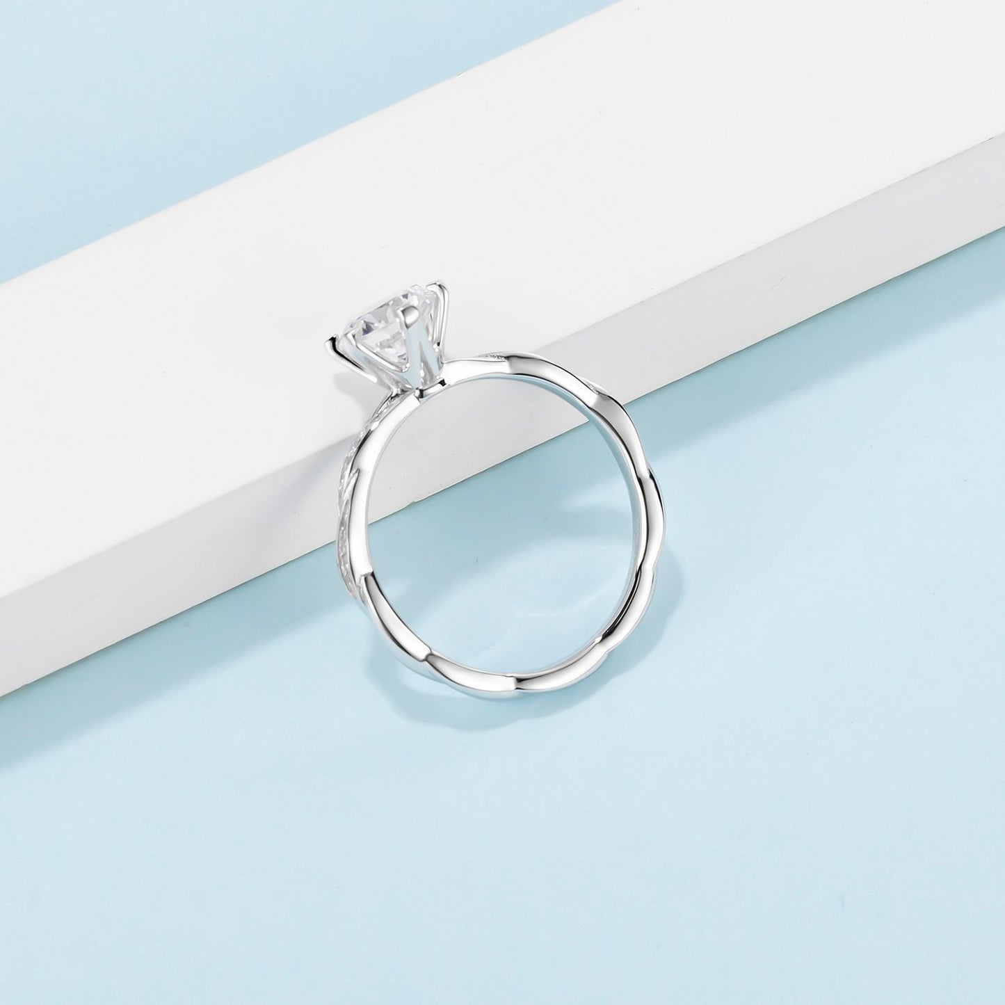 Twisted Arm 1.0 Carat Round Cut Moissanite Engagement Ring