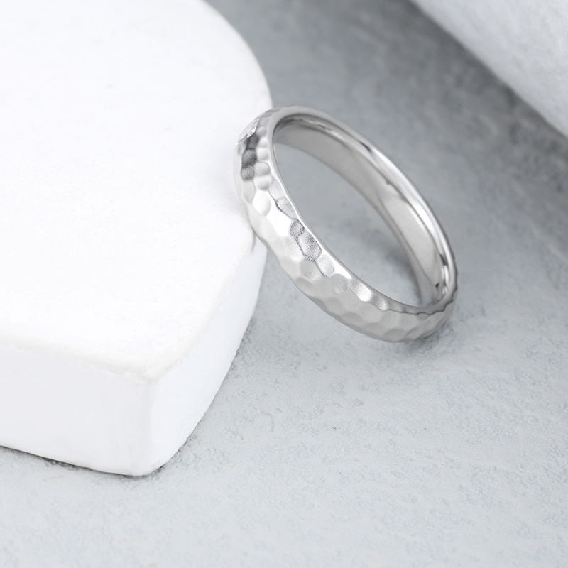 Concave Convex Pattern with Princess Cut Zircon Silver Ring for Women