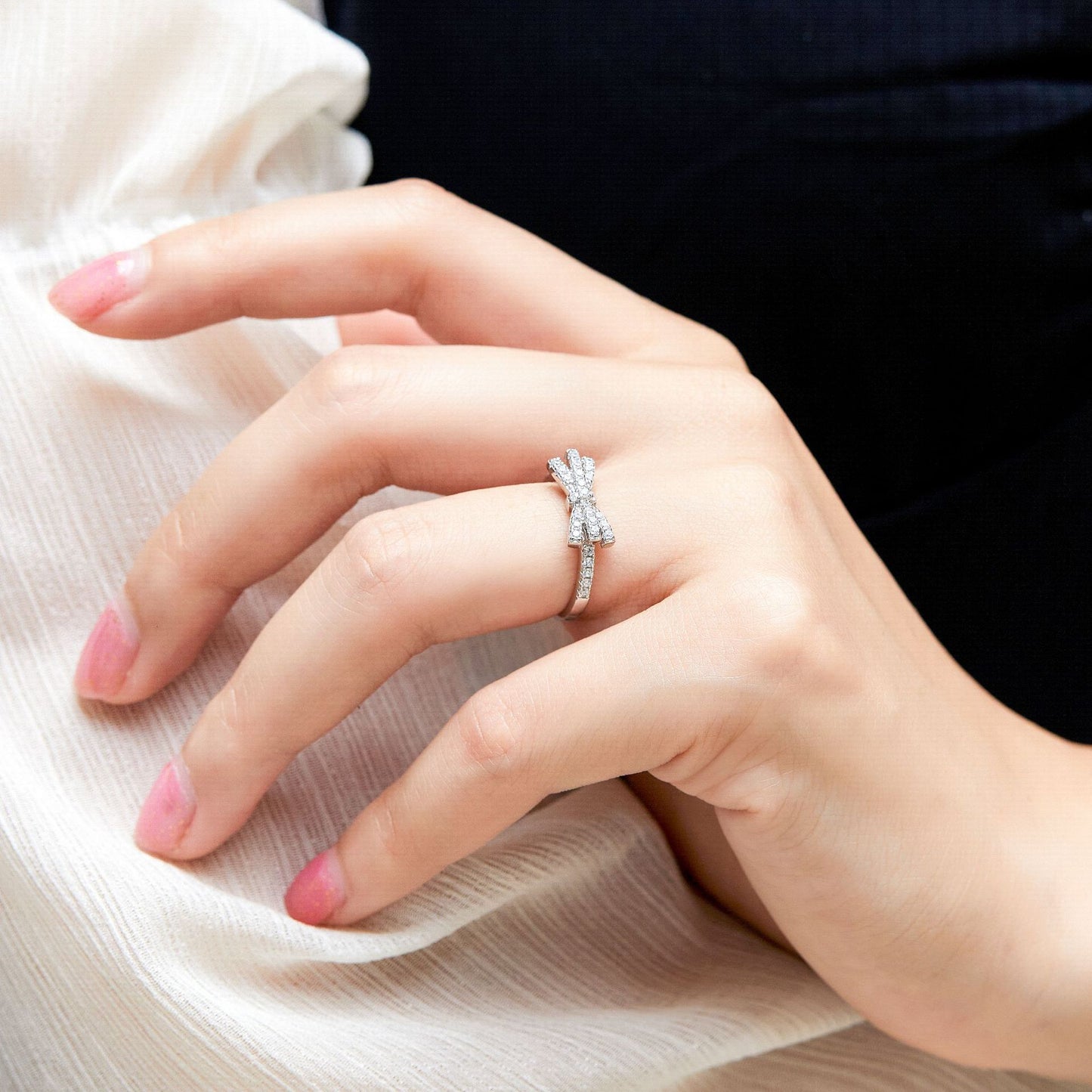 Zircon Bow Silver Ring