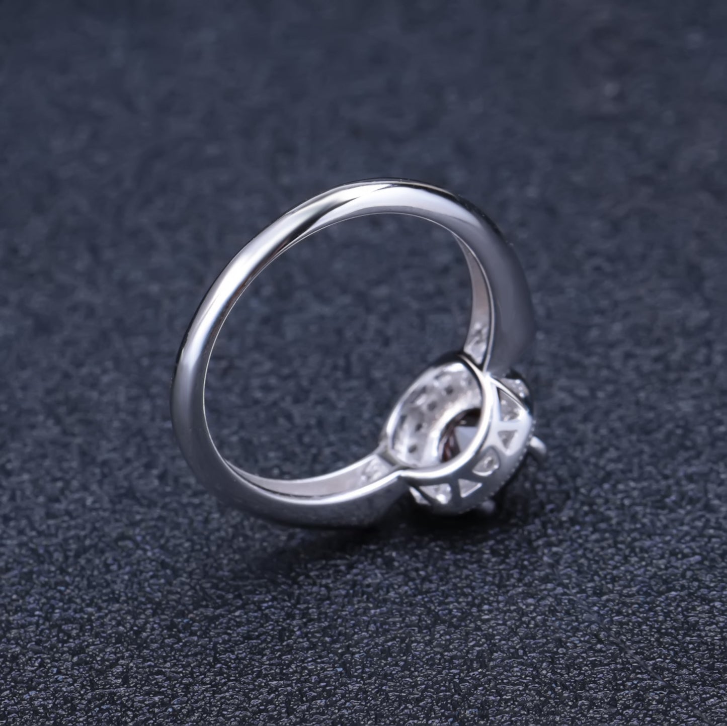 Light Luxury Fashion Natural Garnet Soleste Halo Round Cut Sterling Silver Ring for Women