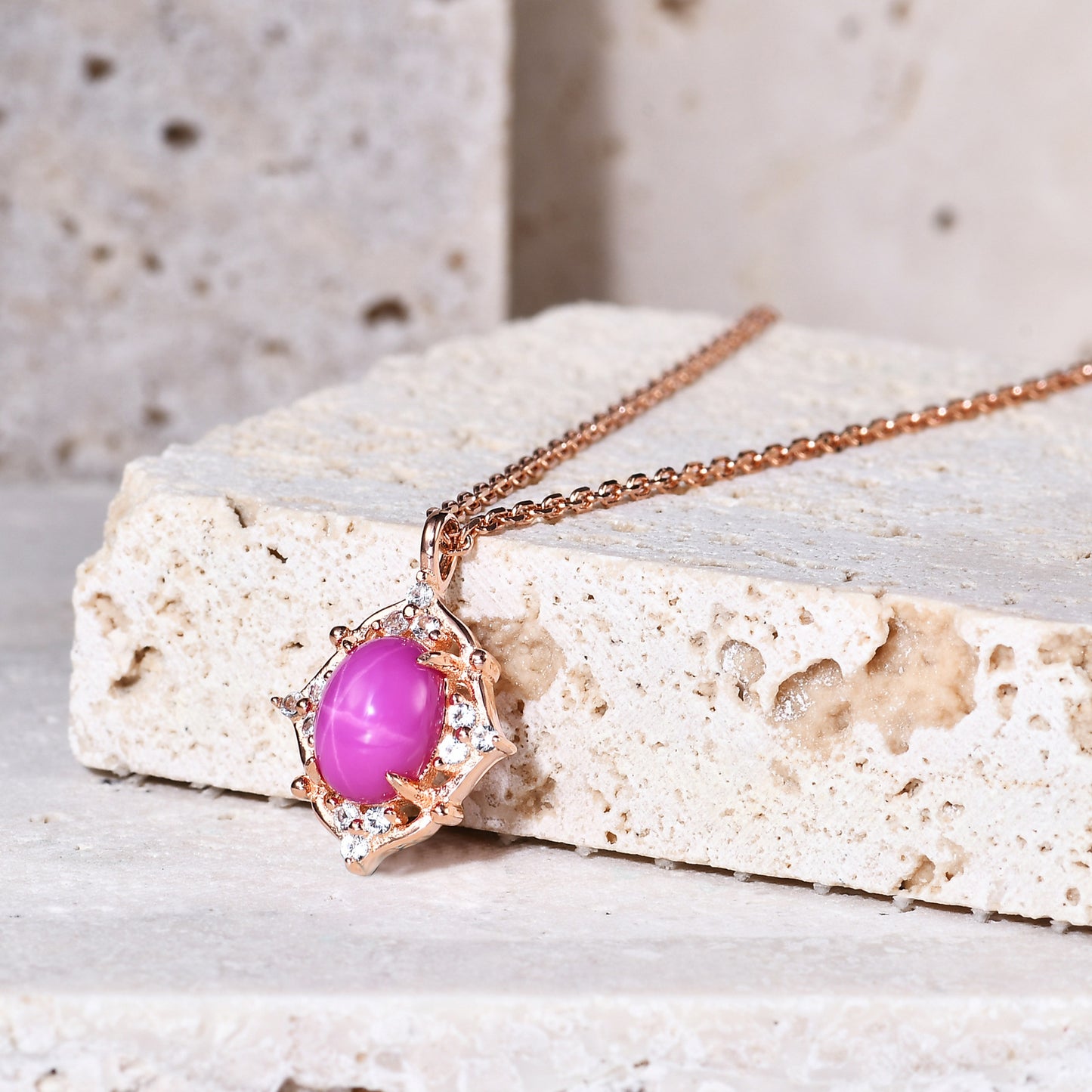 European Fashion Luxury Jewelry Design Six Starlight Synthetic Gemstone Oval Shape Pendant Plated Gold Silver Necklace for Women