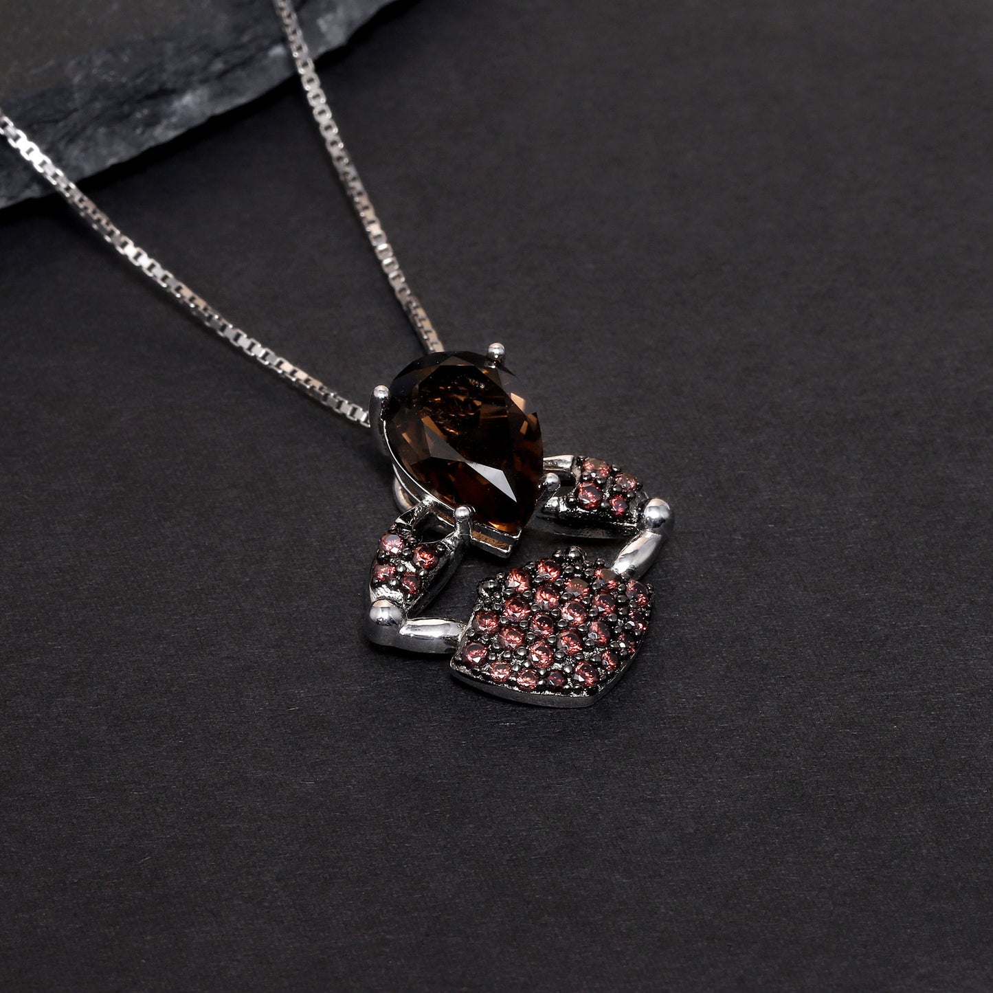 Luxury Design Natural Colourful Gemstone Little Crab Pendant Silver Necklace for Women