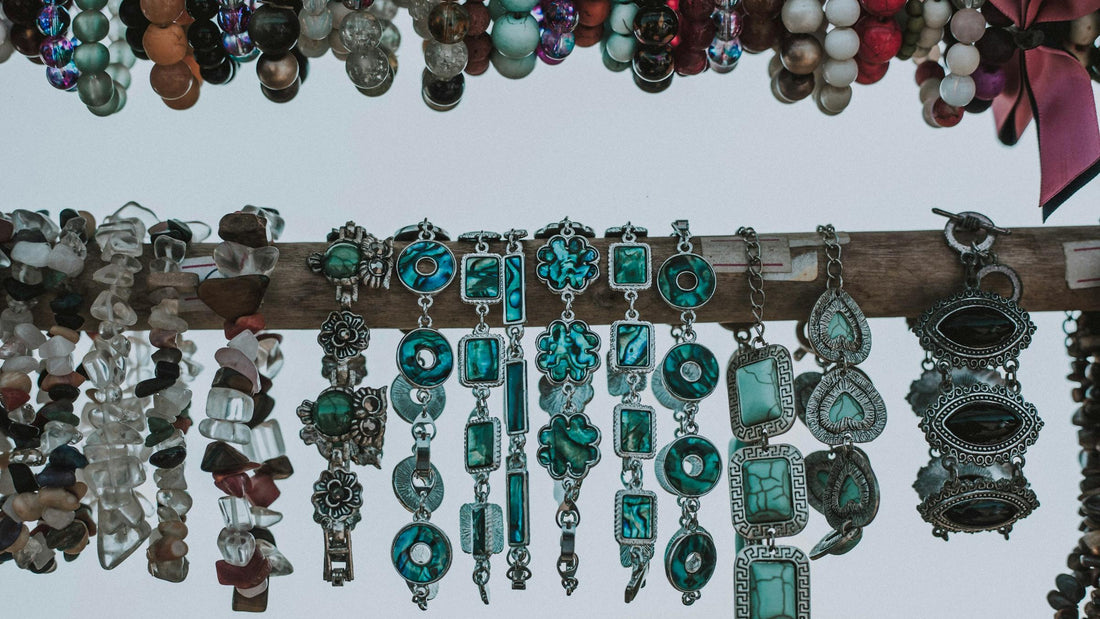 Who Wears Nautical Jewelry in Everyday Fashion?