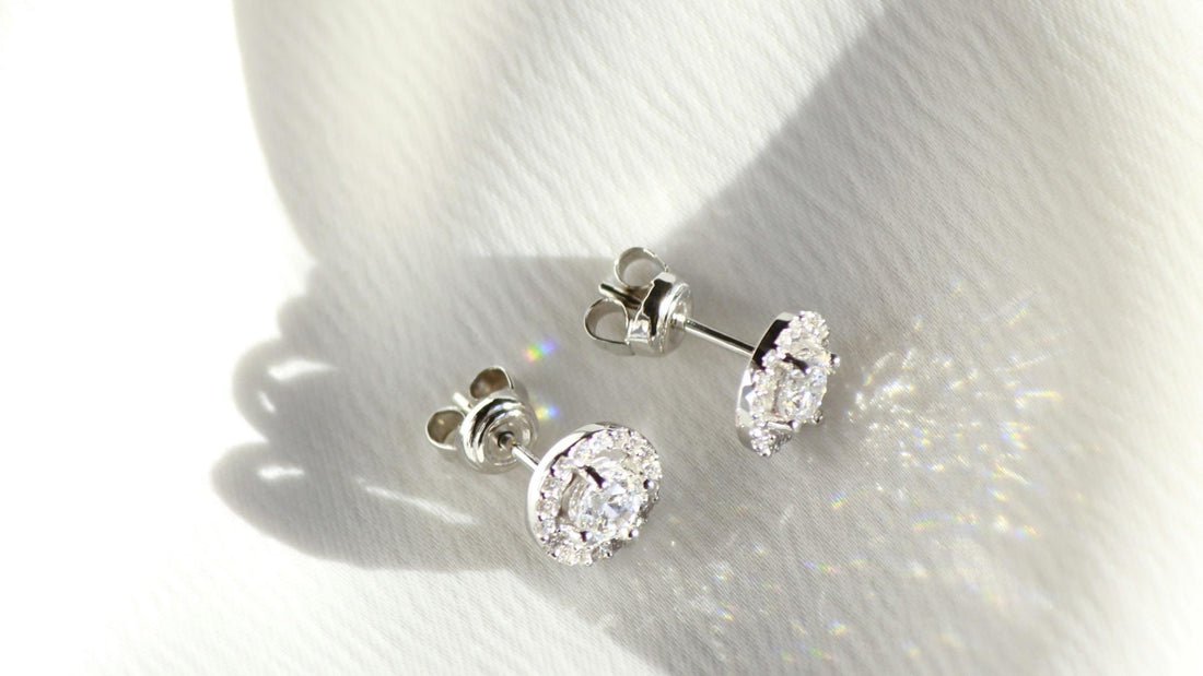 What Are the Best Materials for Minimalist Luxury Jewelry?