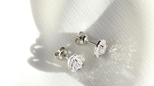 What Are the Best Materials for Minimalist Luxury Jewelry?