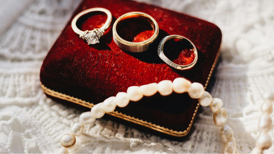 Sparkle & Shine: How to Style Festive Charm Jewelry for Holiday Parties