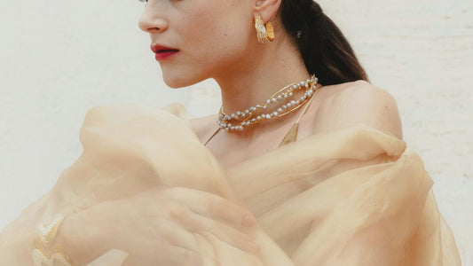 What Are the Most Popular Materials for Bold Collar Necklaces? A Comprehensive Guide