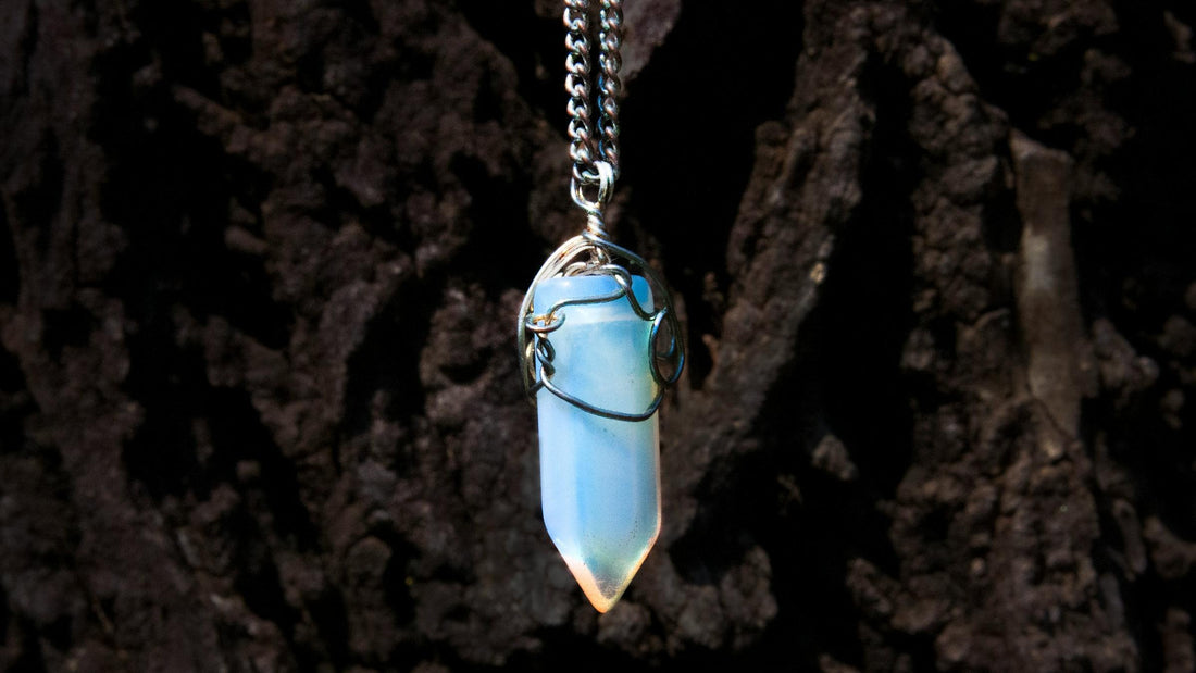 Why Birthstone Jewelry Is a Thoughtful Gift Choice: A Comprehensive Guide