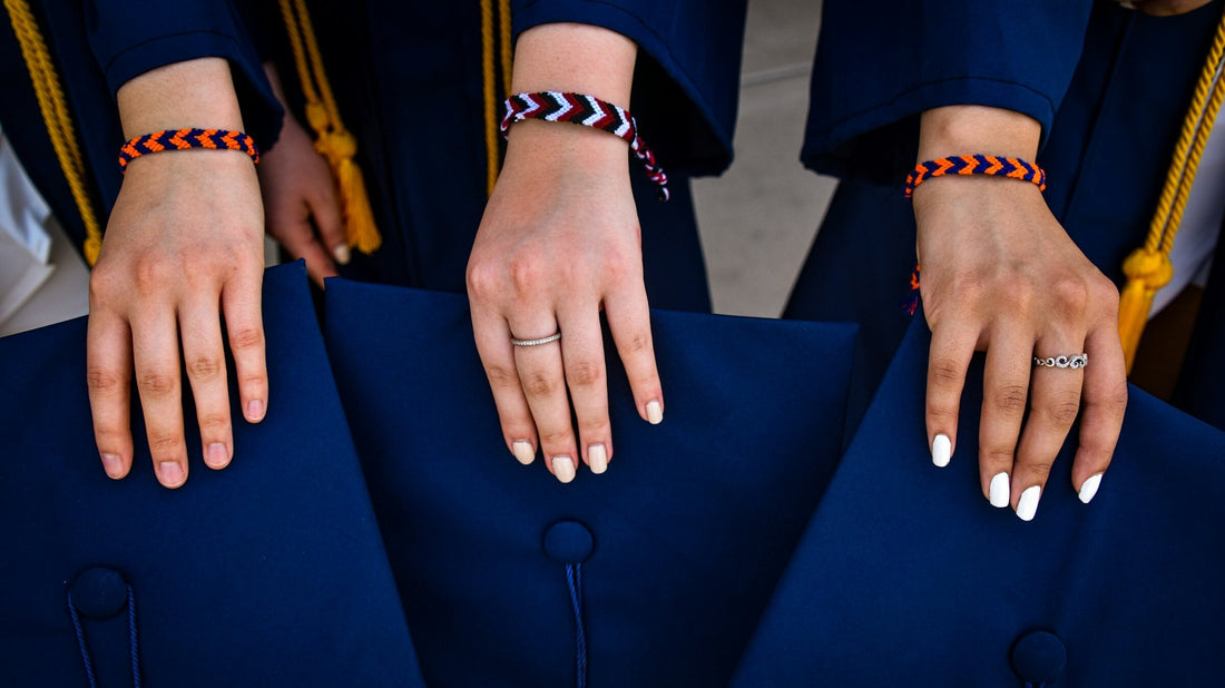 What Jewelry Makes a Great Graduation Gift?