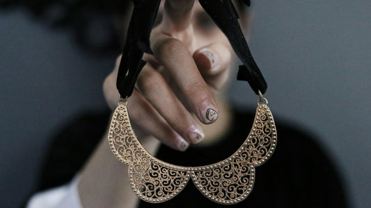 How to Choose Choker Necklaces with Unique Textures for Your Collection