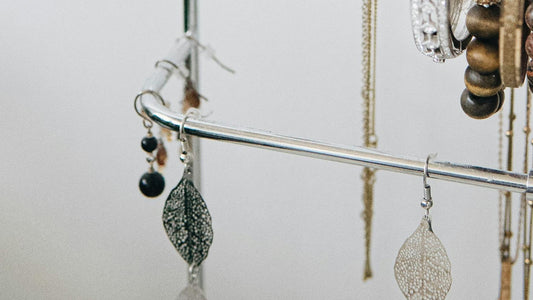 How to Choose Mismatched Earrings That Complement Each Other: A Style Guide