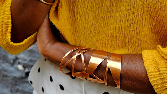 How to Pair Architectural Jewelry with Everyday Wear: A Style Guide