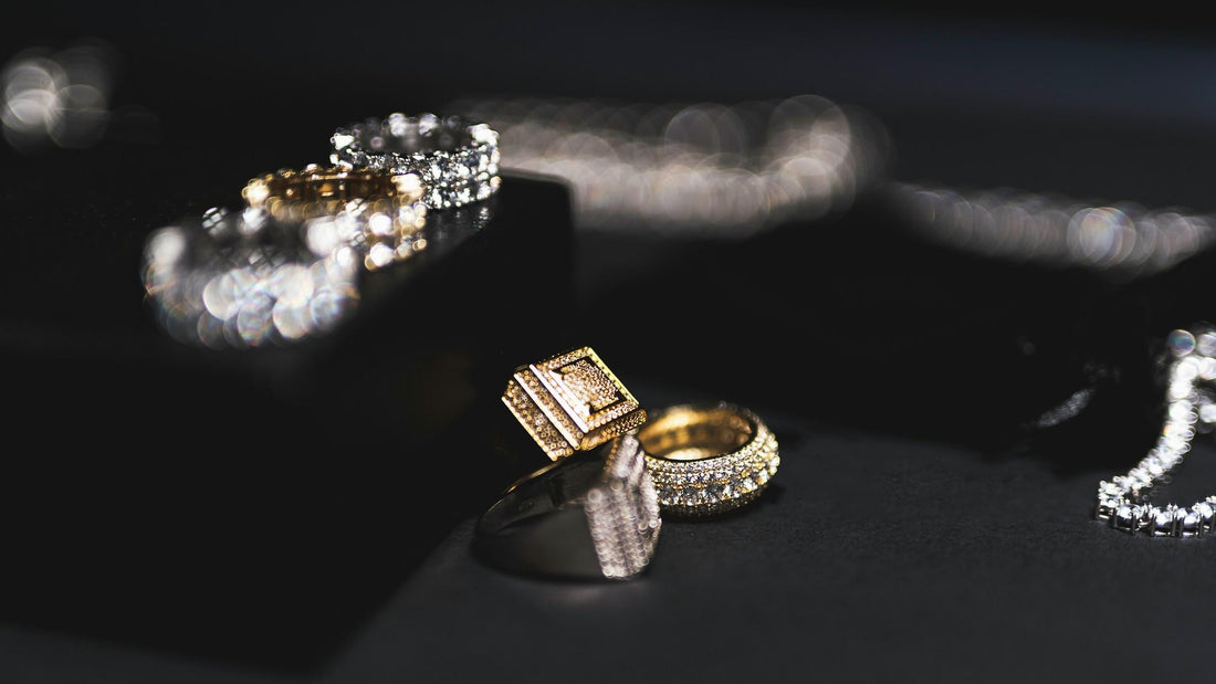 How to Mix Silver and Gold Jewelry Like a Pro