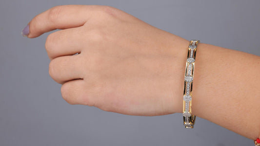 Delicate Bracelets: The Versatile Accessory for Day and Night