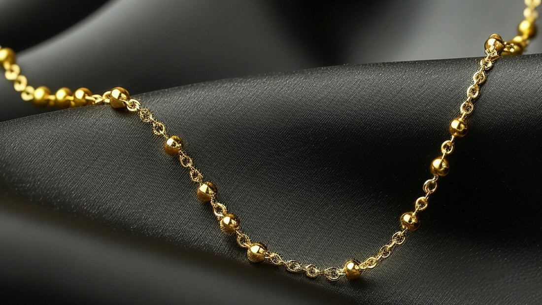 Why Minimalist Luxury Jewelry with a Twist Is Perfect for 2024