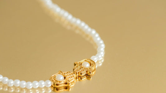 How to Style Mixed Metal Pearls for Winter Elegance: A Guide to Chic Sophistication