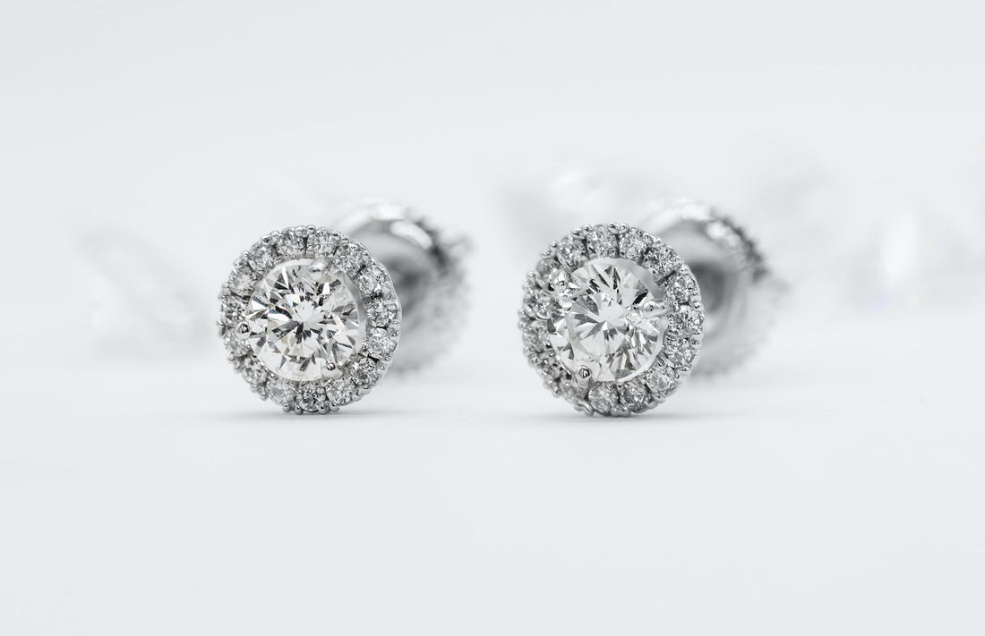 Intensify Your Romance with the Perfect Earring Set on Your Next Date